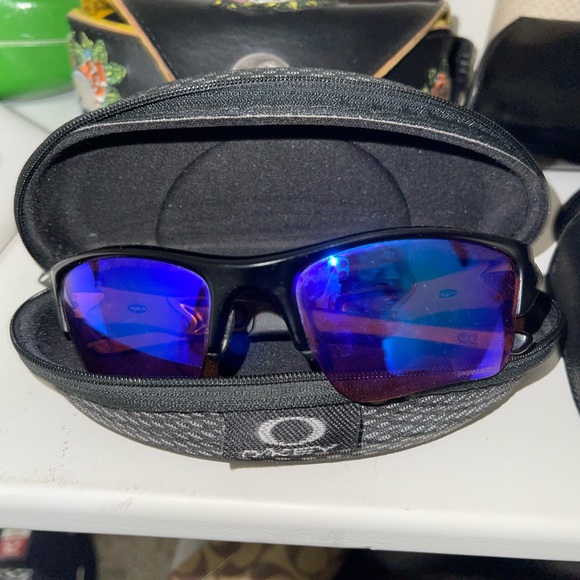 Polarized Oakley Flak Sunglasses w/ Case - Picture 16 of 16